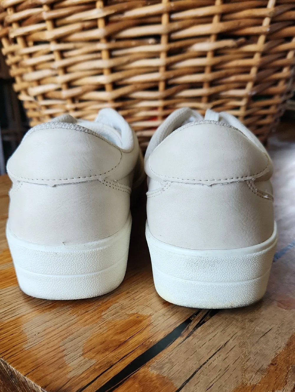 Ryka Viola Classic Lace Up Casual Sneakers Size 8.5 Cream